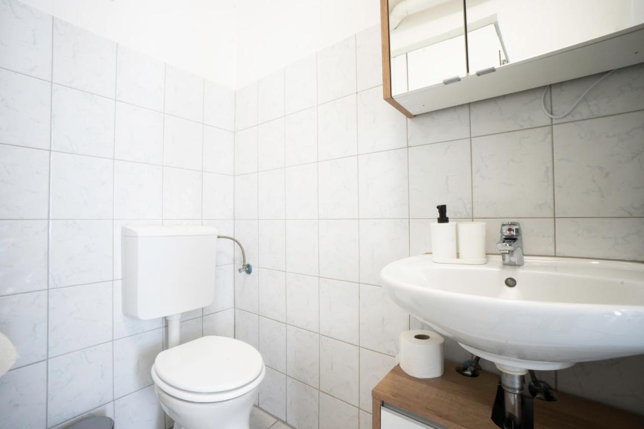 Modern 1-Bedroom Apartment Next To Praterstern Vienna Luaran gambar