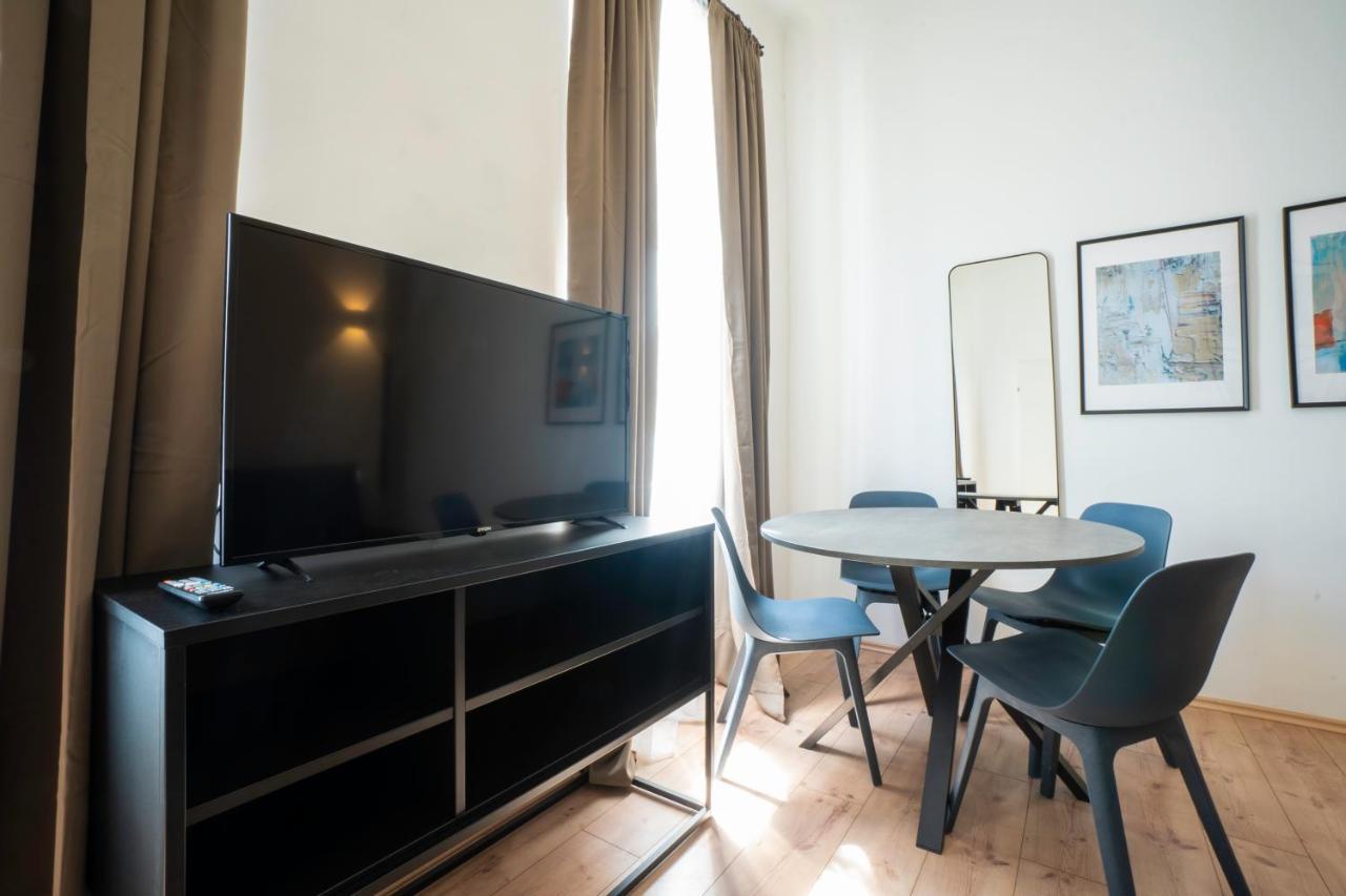 Modern 1-Bedroom Apartment Next To Praterstern Vienna Luaran gambar